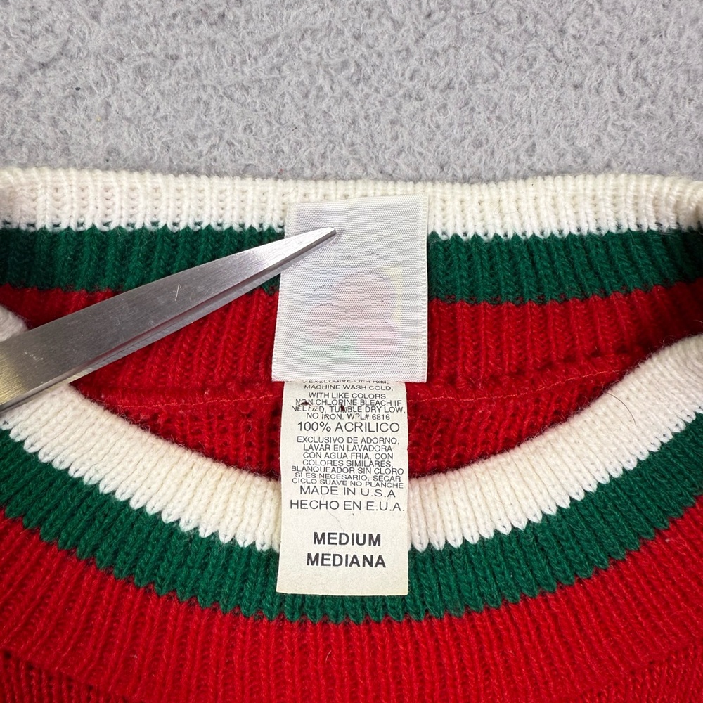 Vintage 90s Disney Mickey Mouse knit sweater - Picture 4 of 5